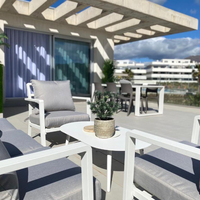 Estepona Penthouse Apartment with 132m2 terrace - Apartamento con terraza - 1