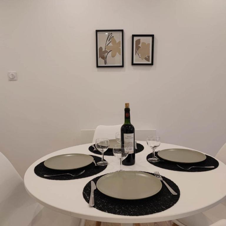 Le Jardin Secret ConciergerieDameCarcas - Deluxe Apartment - 10