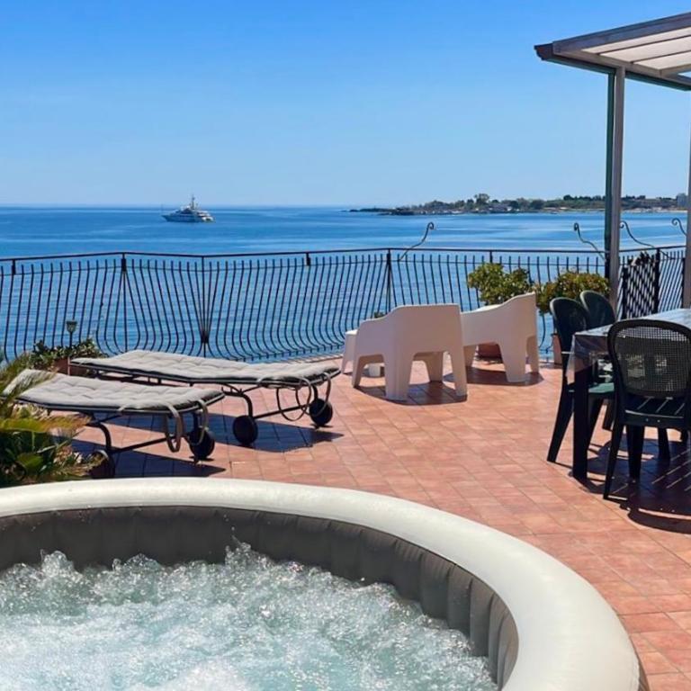 Miriam Sea Front Apartment Jacuzzi - Appartamento con 2 Camere da Letto e Vista Mare - 27