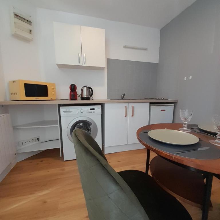Manifique T1 centre ville Saint-Leu 2 pers WIFI - Appartamento con 1 Camera da Letto - 16
