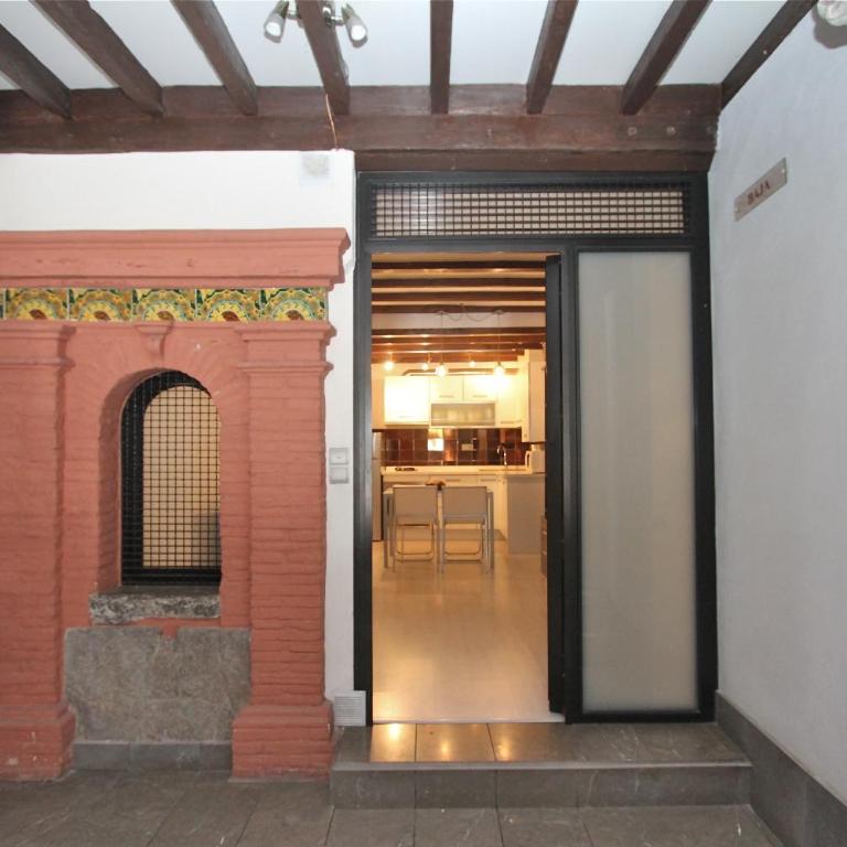 Apartamentos Nest Flats Alhacaba - One-Bedroom Apartment Plaza del Realejo 6 - 7