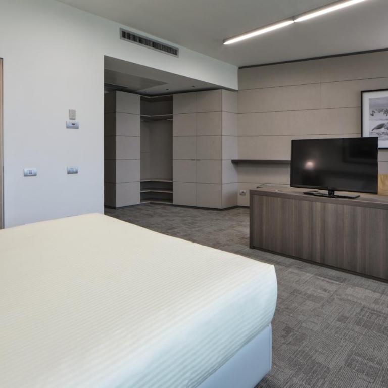 UNA Hotels San Vitale Bologna - Camera Superior Doppia con Letti Singoli con Divano-Letto - 2