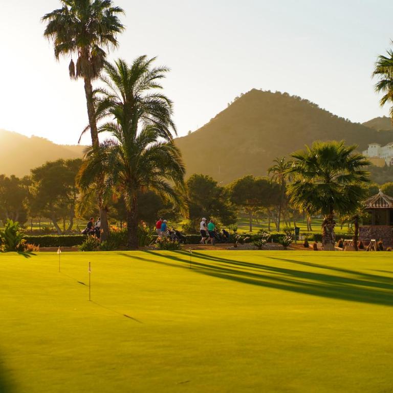 Grand Hyatt La Manga Club Golf & Spa - Habitación Doble con gran terraza, vistas al golf y acceso al Grand Club - 2 camas - 3