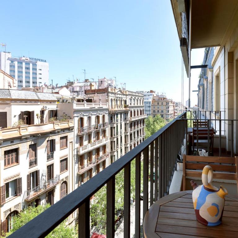 C211 Barcelona - Simaba Group - Two-Bedroom Apartment with Balcony - 6