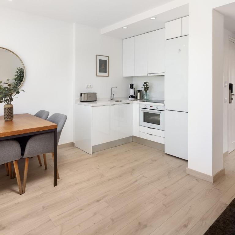 Garden & Sea Apartments Mijas Costa & Fuengirola - Apartamento Deluxe - 7