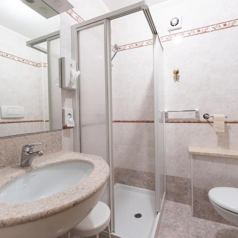 Latemar - Hotel Suites Spa - Camera Matrimoniale - 6