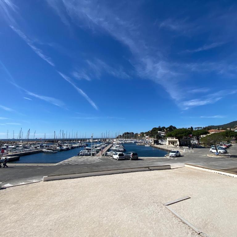 CARQUEIRANNE STUDIO DE CHARME PROCHE PLAGES - Appartement 1 Chambre - 12