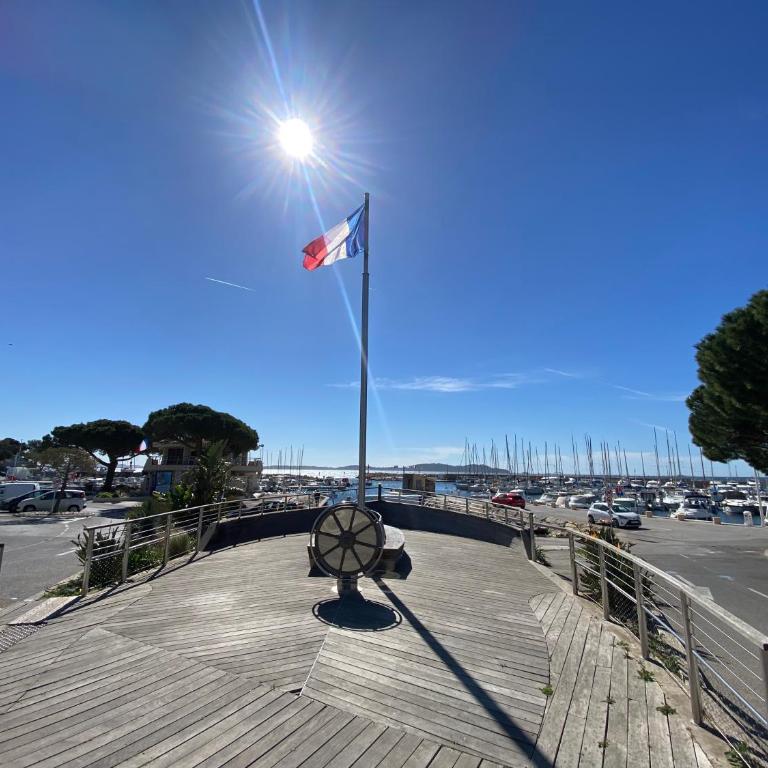 CARQUEIRANNE STUDIO DE CHARME PROCHE PLAGES - Appartement 1 Chambre - 10