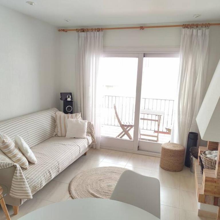 2 minutes walking to the Beach parking included - Apartamento de 1 dormitorio - 2