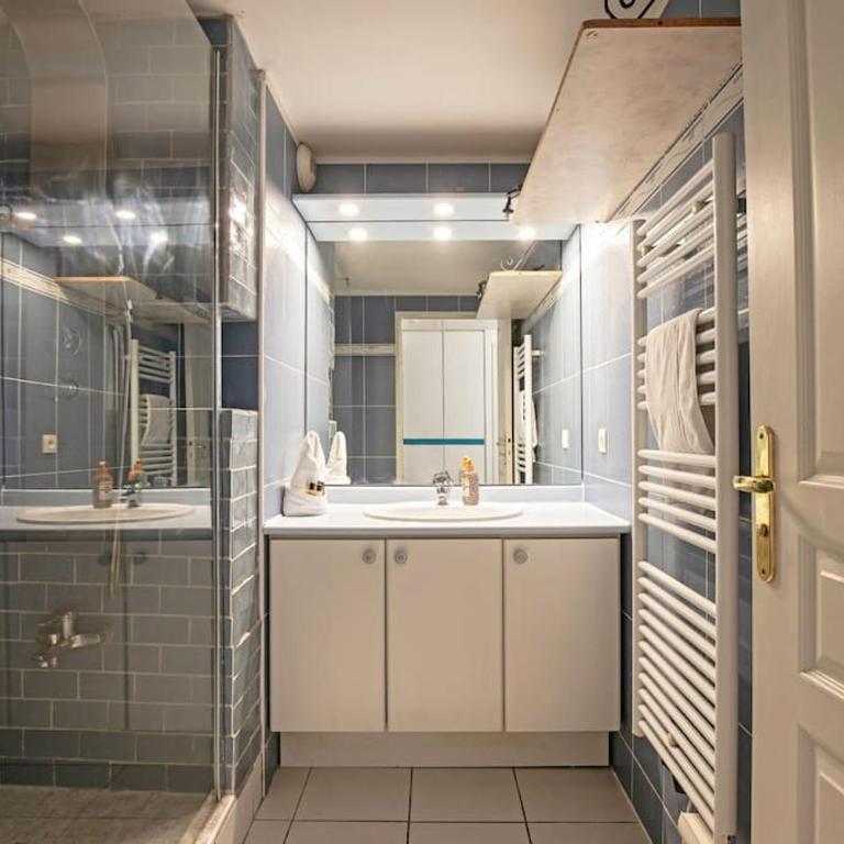 L'Odyssée, Appt 4 pers, parking privé, Wifi - Appartement 2 Chambres - 4