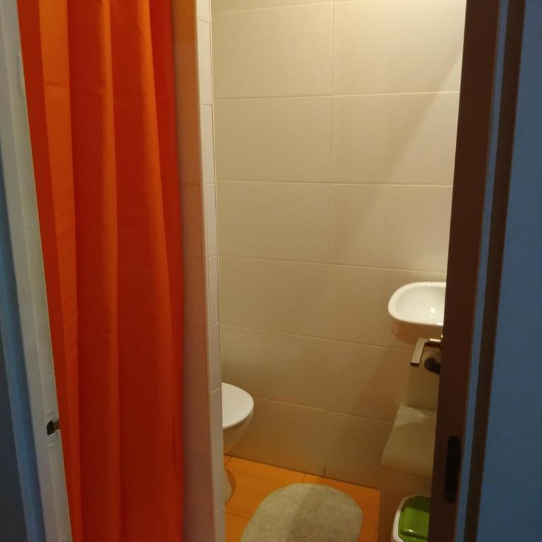 Colors Rooms - Four-Bedroom Apartment - 7