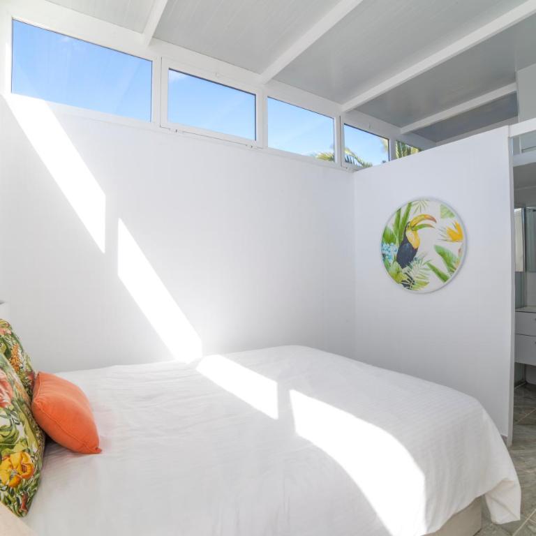 Villa Amigo - Three-Bedroom Villa - 13