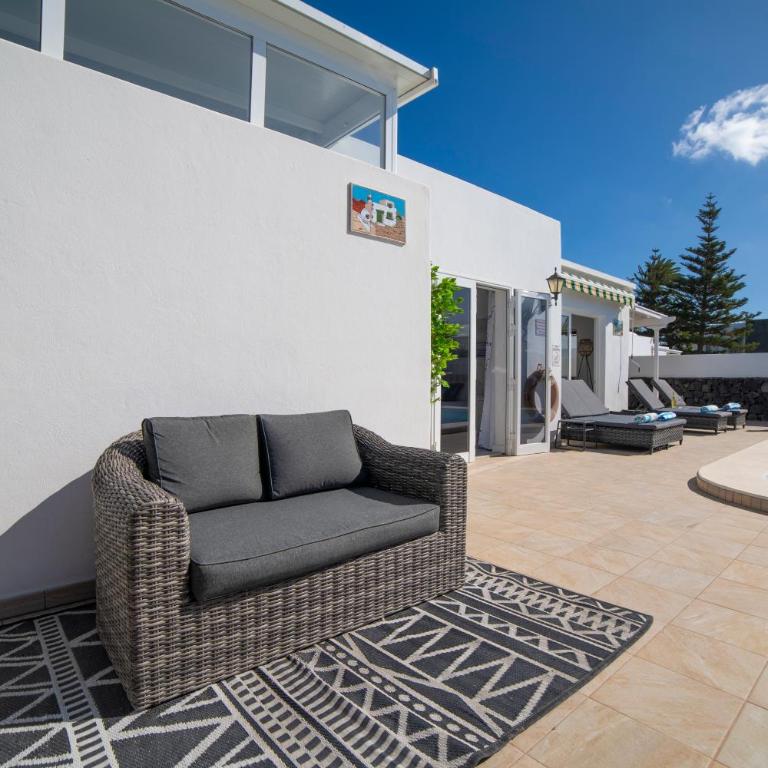 Villa Amigo - Three-Bedroom Villa - 8