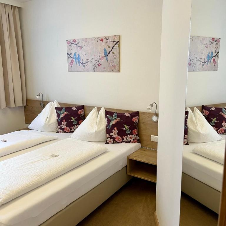 Athecada Frühstückspension - Doppel- oder Zweibettzimmer - 5