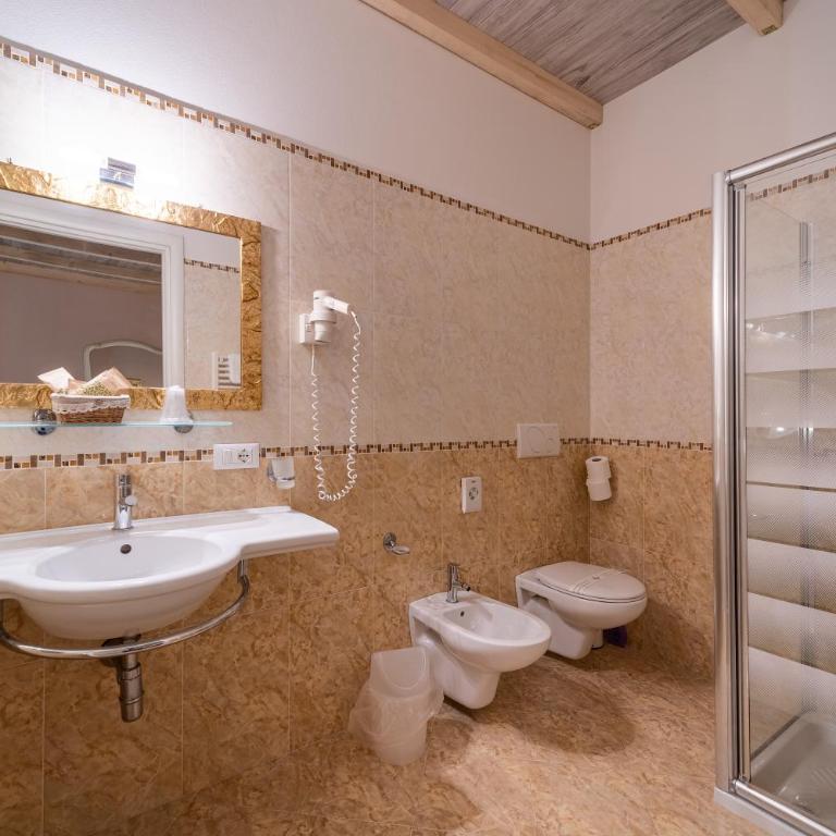 Borgo dei Poeti Romantik Hotel - Camera Matrimoniale Standard al Piano Terra - 8