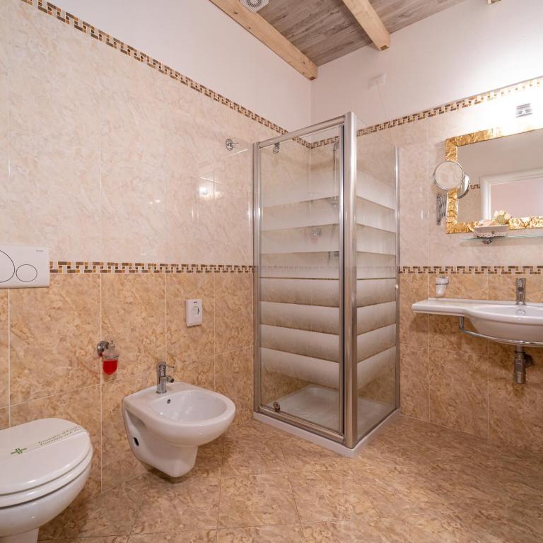 Borgo dei Poeti Romantik Hotel - Camera Matrimoniale Standard al Piano Terra - 9