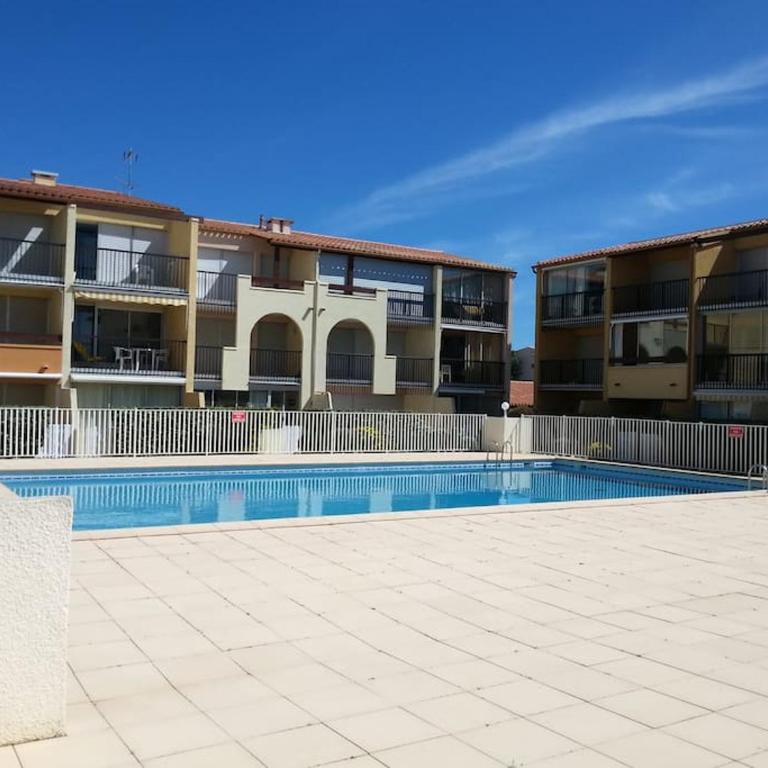 100m de la plage richelieu + piscine - Studio - 4