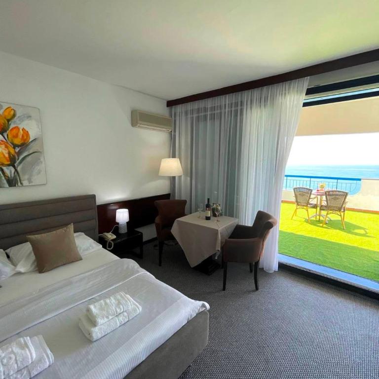 CORPUS A - Hotel Albatros - Deluks Soba s Bračnim Krevetom i Pomoćnim Ležajem - 6