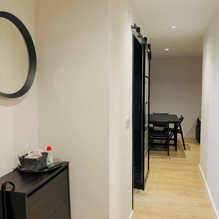 Piso recien reformado y con buena ubicación - Two-Bedroom Apartment - 8