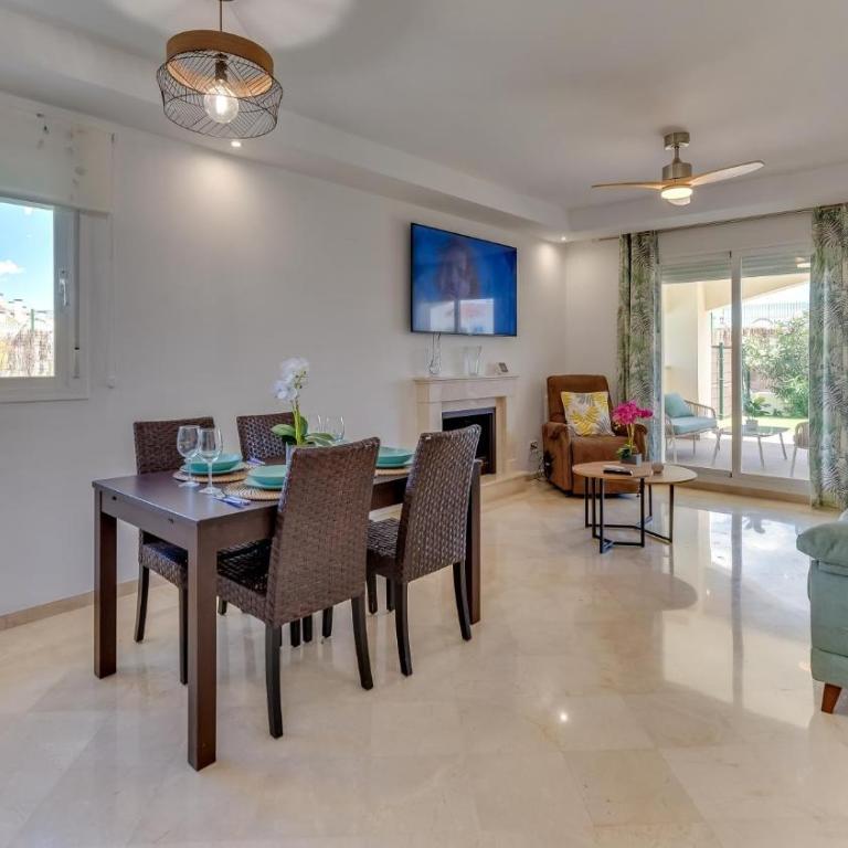 Magic Corner on Golden Mile - Apartment - 27