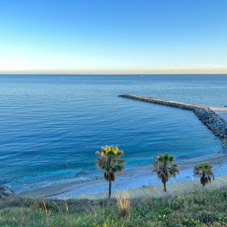 Modern three-level apartment near the sea - Apartamento de 3 dormitorios - 36