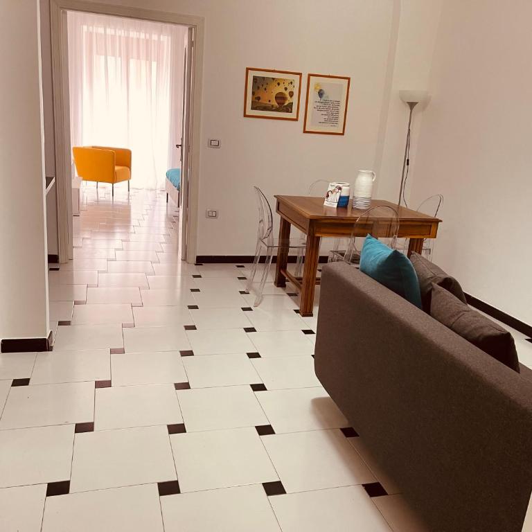 Casa vacanza in centro “La Mongolfiera” C.mare di Stabia - Appartamento con 2 Camere da Letto - 12