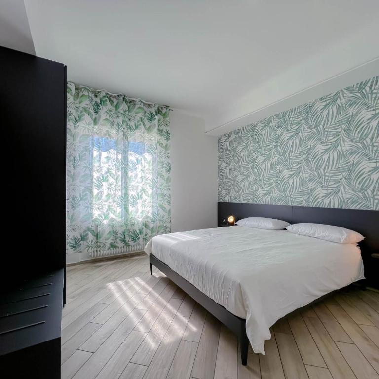 Trilocale super ristrutturato - Appartamento con 2 Camere da Letto - 1