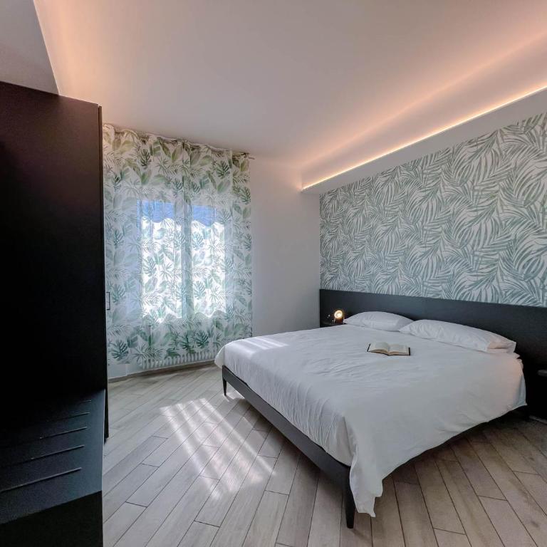 Trilocale super ristrutturato - Appartamento con 2 Camere da Letto - 2