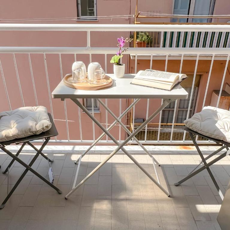 Trilocale super ristrutturato - Appartamento con 2 Camere da Letto - 23