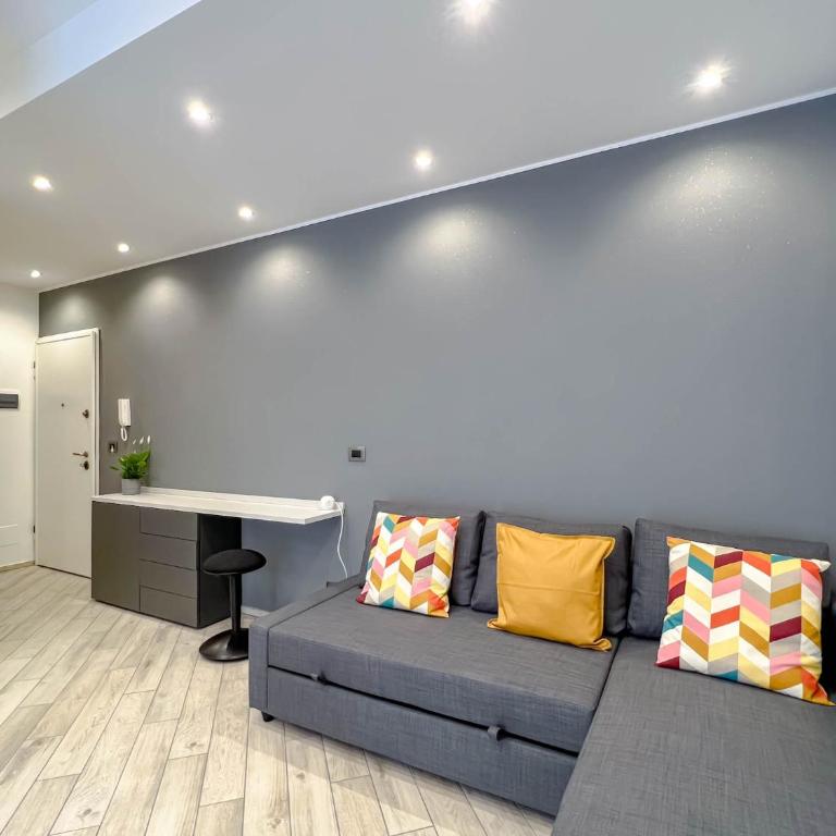 Trilocale super ristrutturato - Appartamento con 2 Camere da Letto - 28