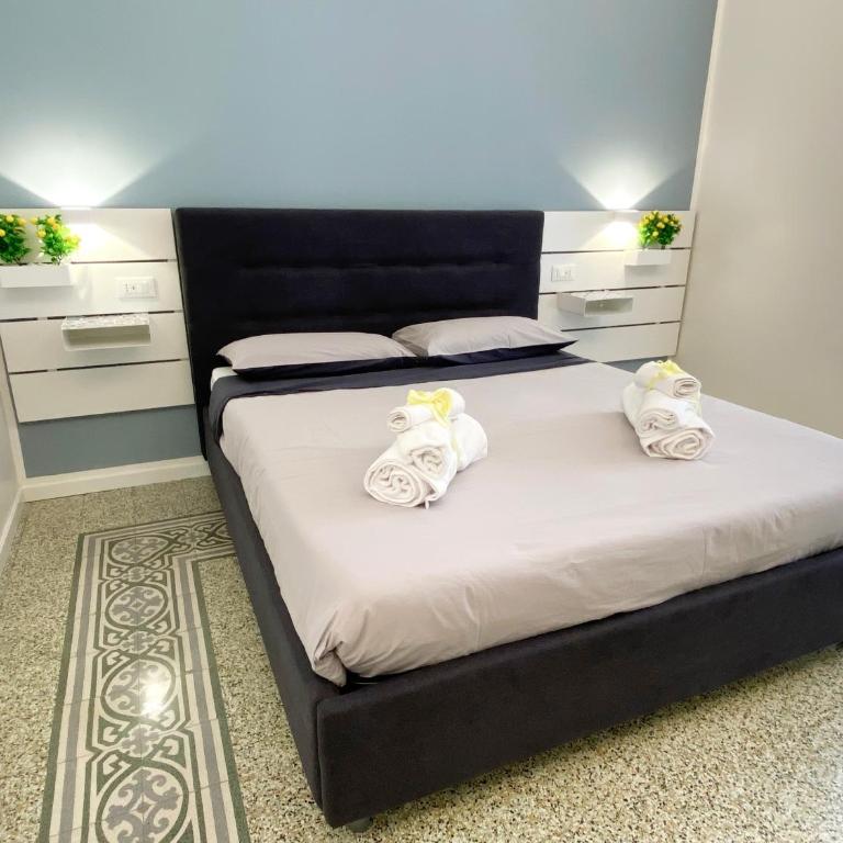 Casa Granatelli - Double Room with Balcony - 7