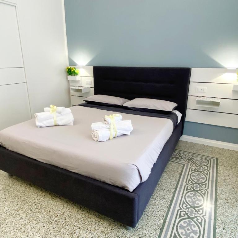 Casa Granatelli - Double Room with Balcony - 8