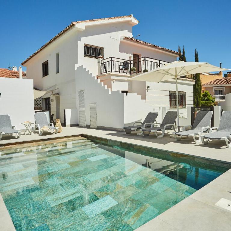 Villa in Fuengirola Center NEW SALT WATER POOL - Villa - 1
