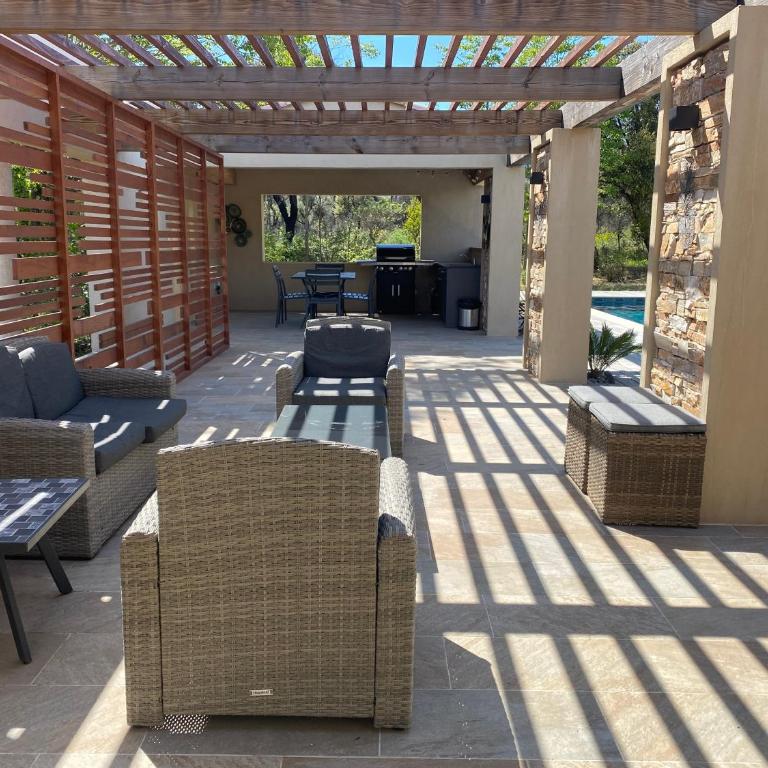 Magnifique villa avec piscine au coeur des vignes - Villa 3 Chambres - 19