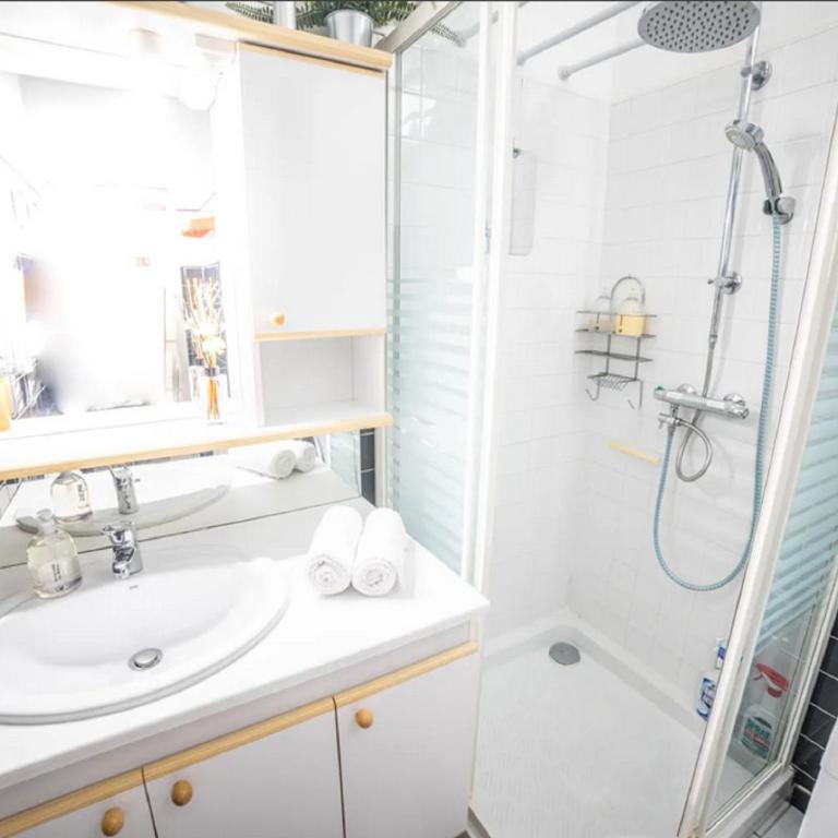 LE SEVENTIE'S 3 Terrasse-Netflix-Wifi-Parking-Mer-TOP PROS SERVICESConciergerie - Apartment mit 2 Schlafzimmern - 21