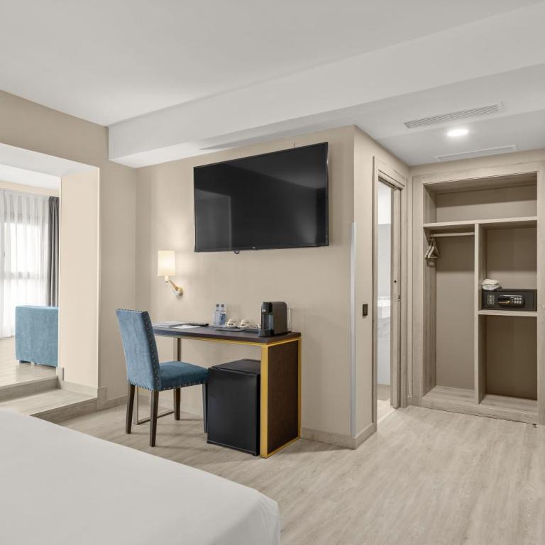 Hotel Zentral Ramiro I Oviedo - Habitación Doble con zona de estar - 8