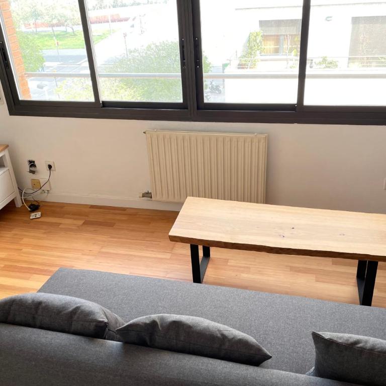 Apartment with sea views next to the beach of Mar Bella - One-Bedroom Apartment - 24
