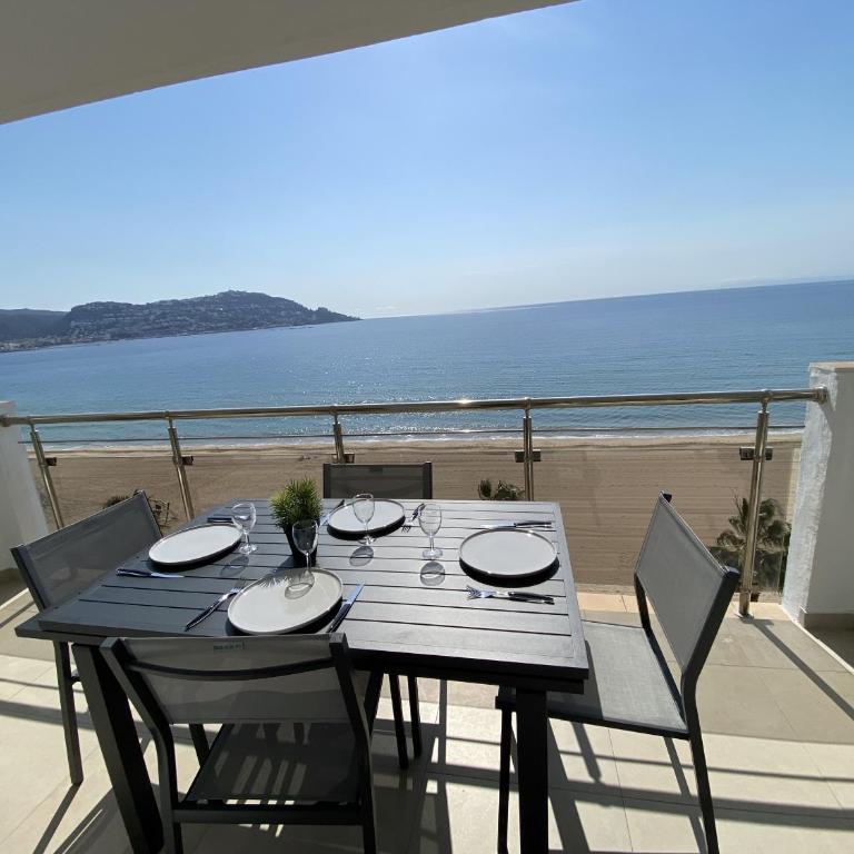 Roses Europa 60 - Apartment with Sea View - 1