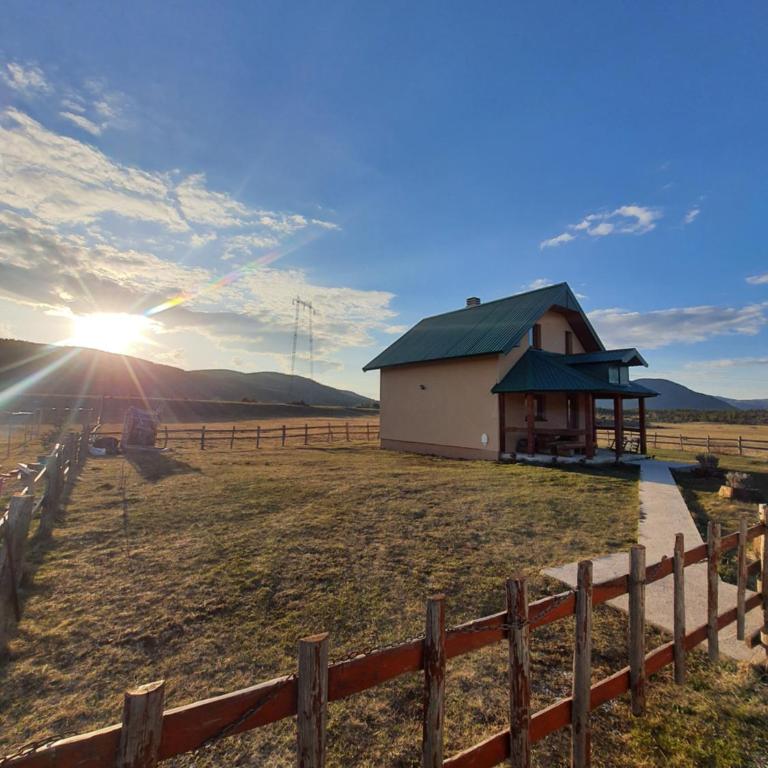 Vacation Home Andjelic - Three-Bedroom House - 29