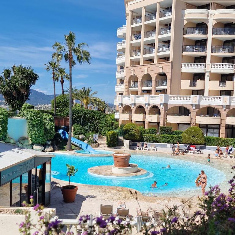 Magnifique T2 Climatisation - Grande Terrasse, Piscine et apercu Mer - Apartment mit 1 Schlafzimmer und Poolblick - 1