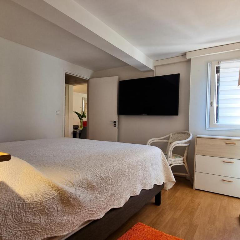 Dolce Apartment 3 Bedrooms 5 Guests 10min to Cannes - Appartement - 23