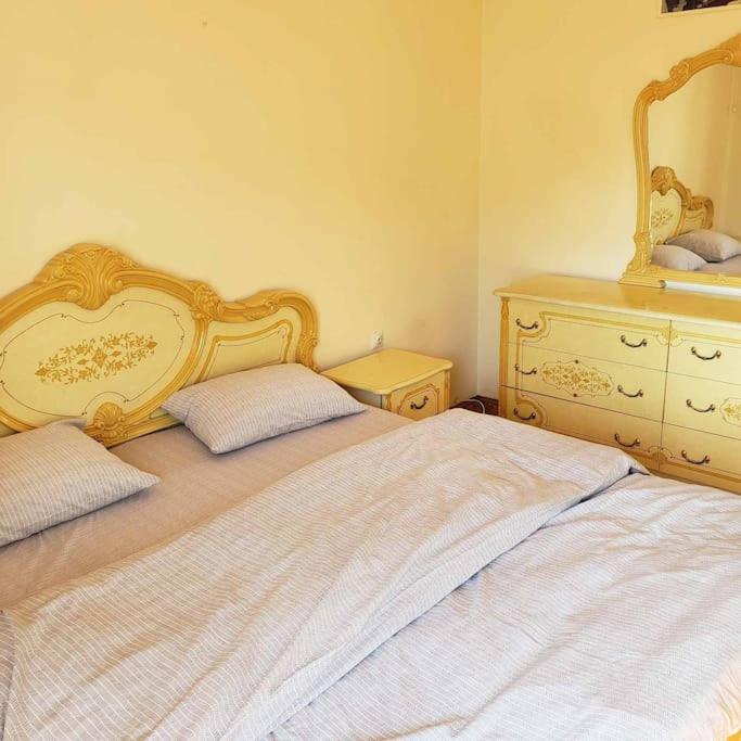 City Center Two-Bedroom Apartment - Two-Bedroom Apartment - 10