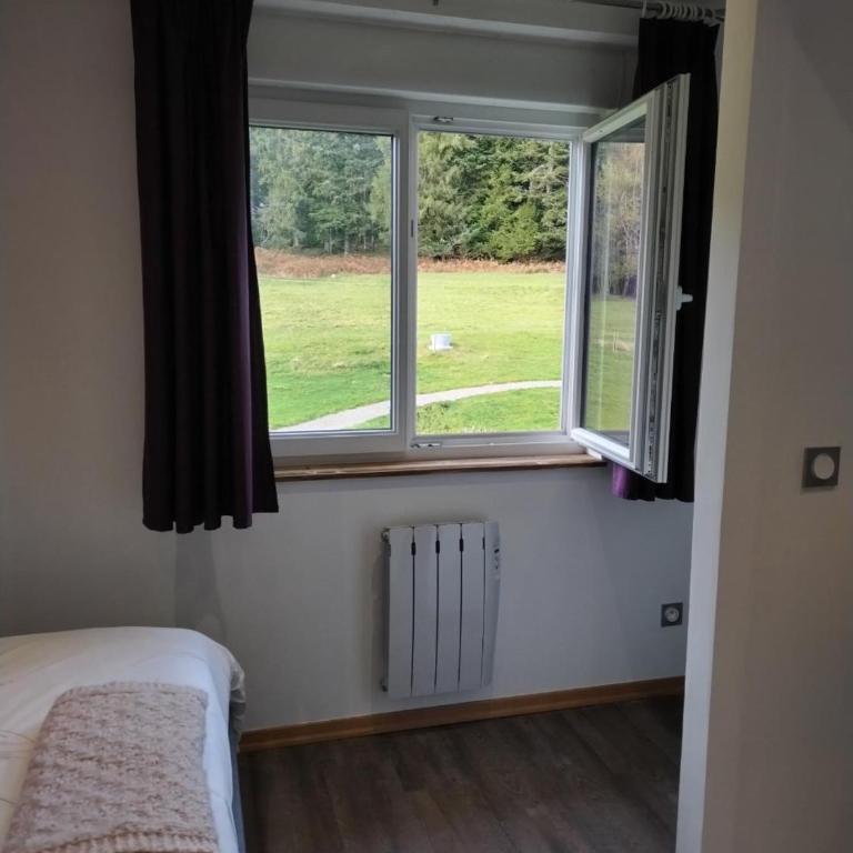 Chambre d'hôtes LES BRIMBELLES - Chambre Lit Queen-Size - 9