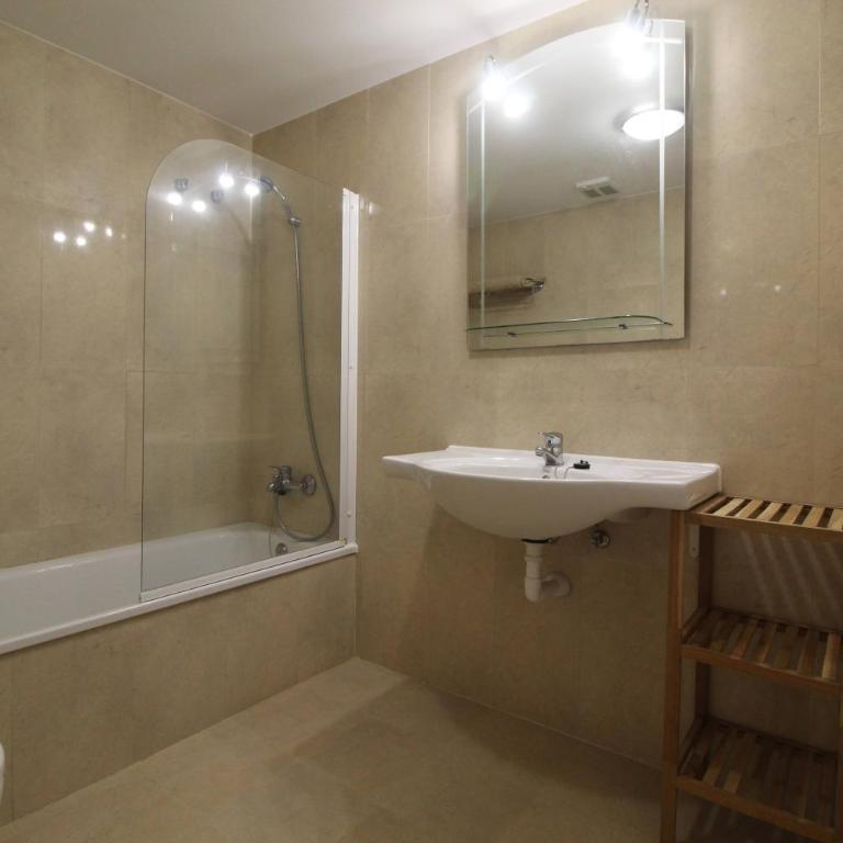 "Mountain View" 2 Bedroom Apartment with Pools Parking - Apartamento de 2 dormitorios - 44