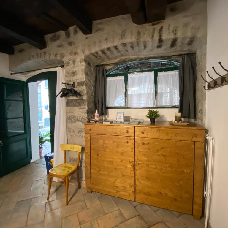 La Casa nei Vicoli: in Centro a Due Passi dal Lago - Appartamento con 1 Camera da Letto - 4