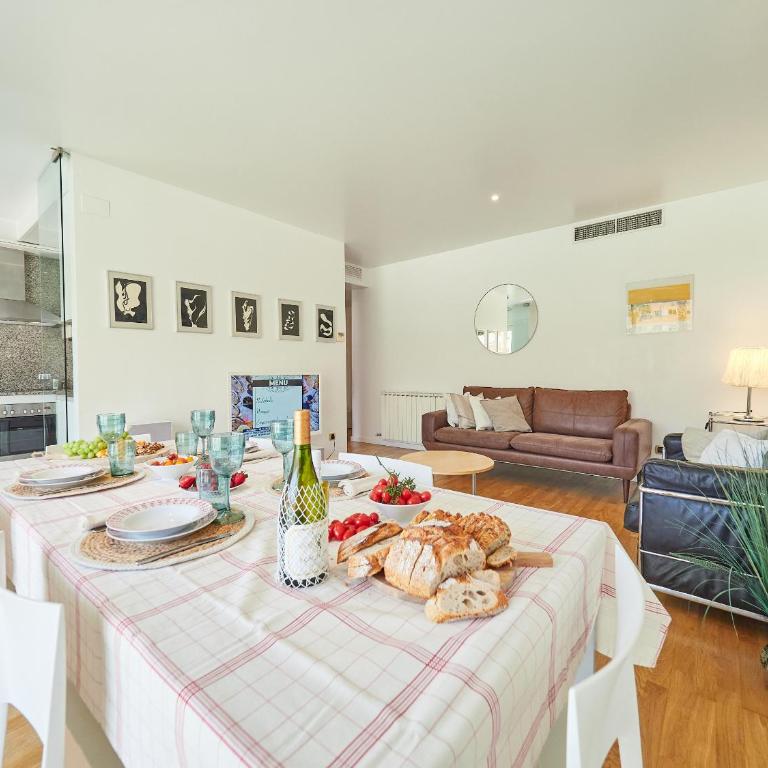 BarcelonaForRent Vila Olimpica Pool Suites - Three-Bedroom Apartment with swimming pool - Ramón Turró, 52 - 52