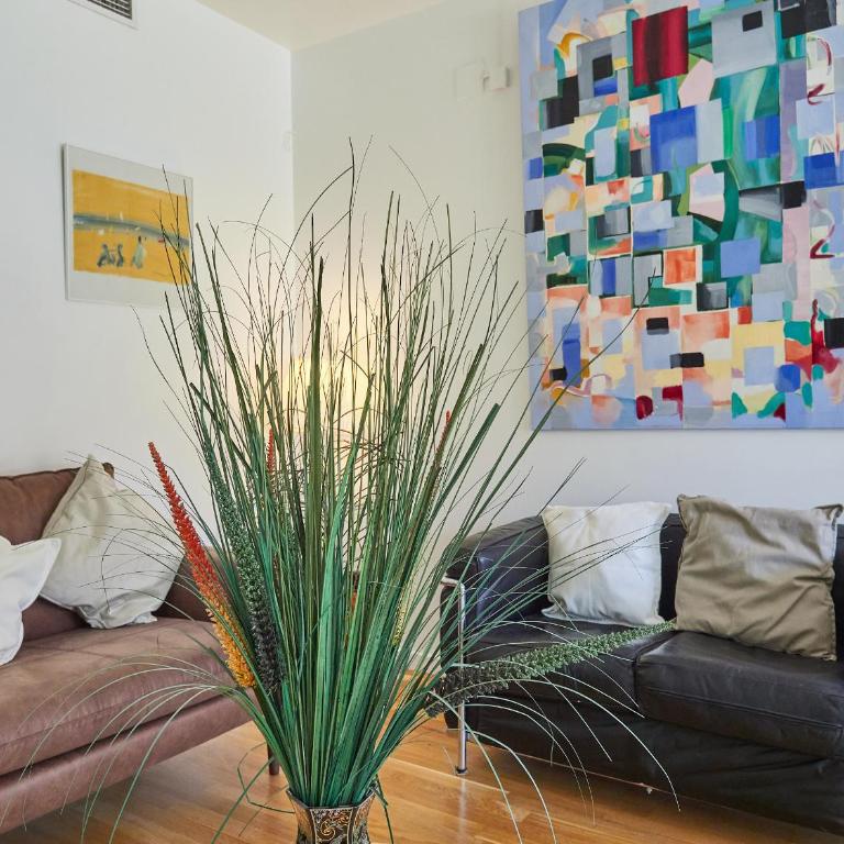BarcelonaForRent Vila Olimpica Pool Suites - Three-Bedroom Apartment with swimming pool - Ramón Turró, 52 - 50