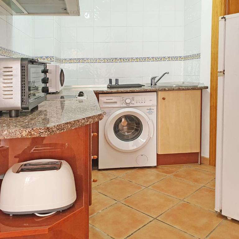 Apartamentos Turquesa La Carihuela - Apartamento 1A con balcón - 2