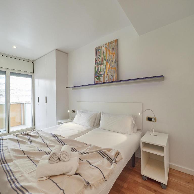 BarcelonaForRent Vila Olimpica Pool Suites - Three-Bedroom Apartment with swimming pool - Ramón Turró, 52 - 82