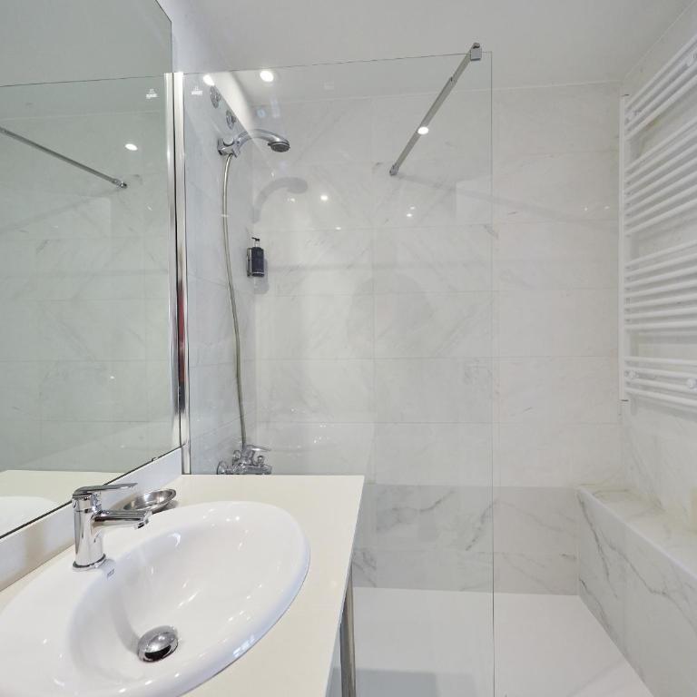 BarcelonaForRent Vila Olimpica Pool Suites - Three-Bedroom Apartment with swimming pool - Ramón Turró, 52 - 89
